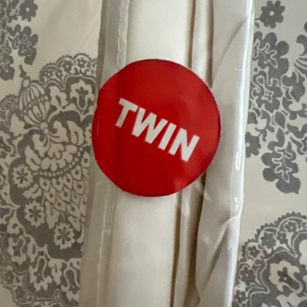 Peacock alley twin sheet set NWT - Picture 3 of 5
